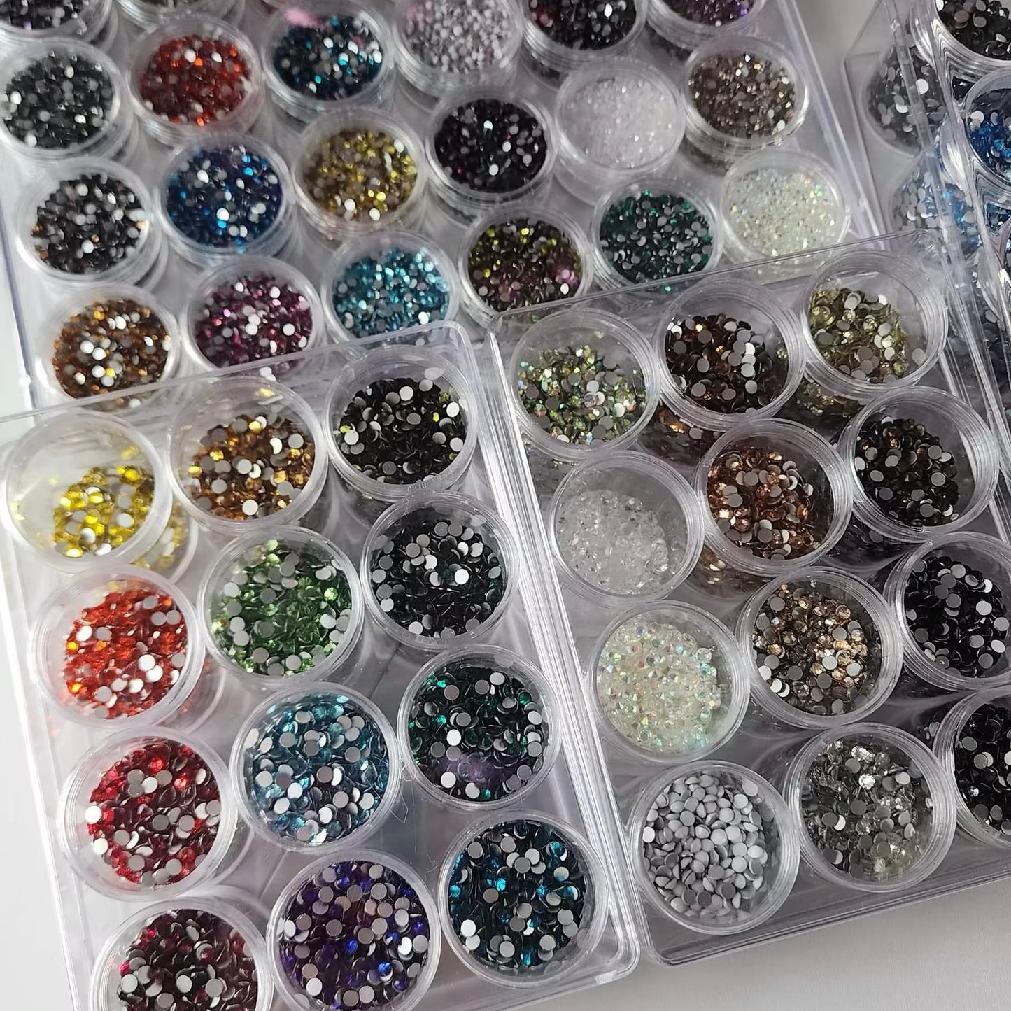 Colorful Rhinestones in Small Jars (1pcs)