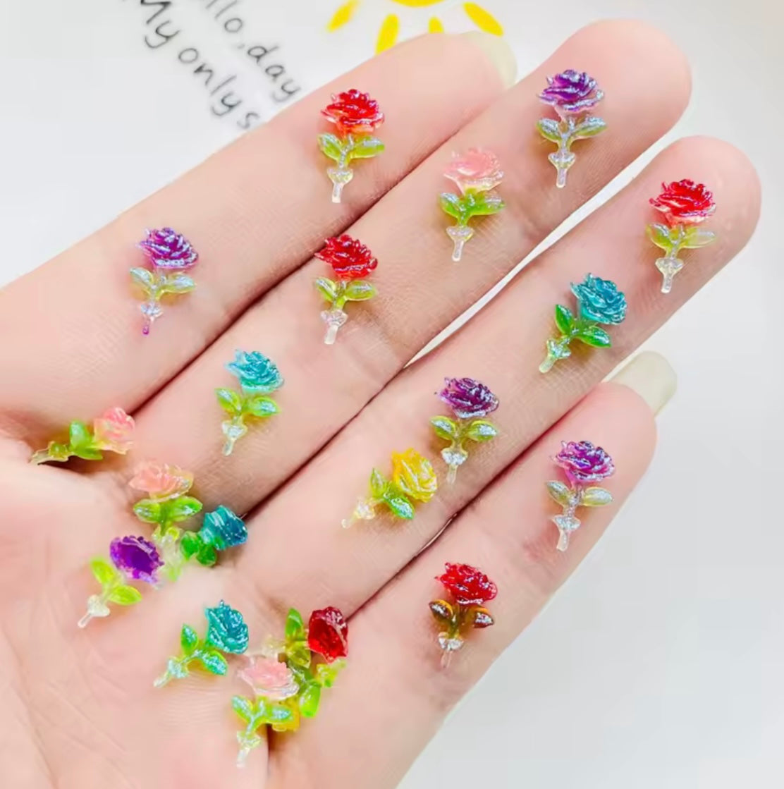 100 Pcs New Lovely Mini Kawaii Shiny Cartoon Roses Resin Scrapbook Diy Jewellery Manicure Accessories Decorate Craft