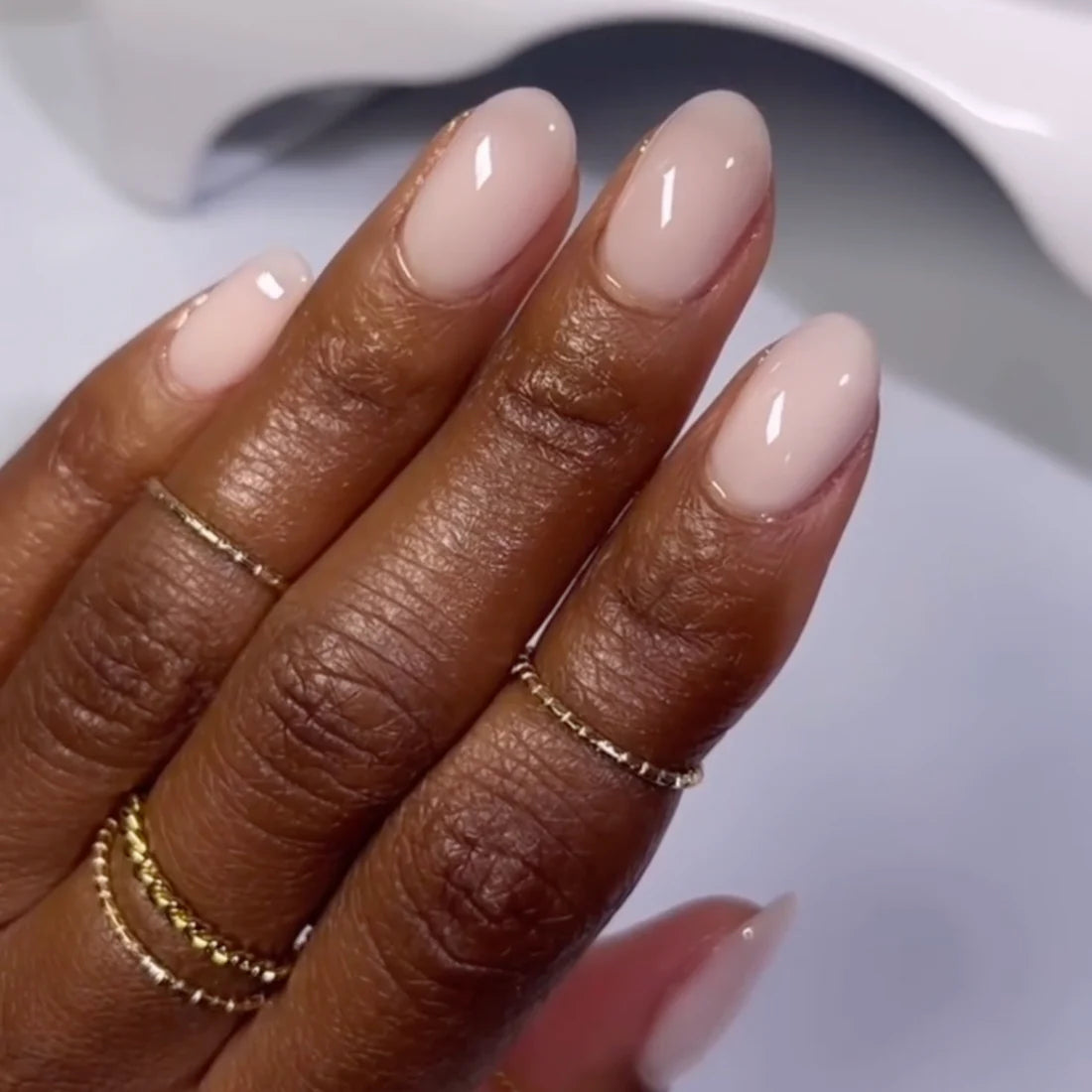 DND-SHE’S WHITE? SHE’S PINK? #860