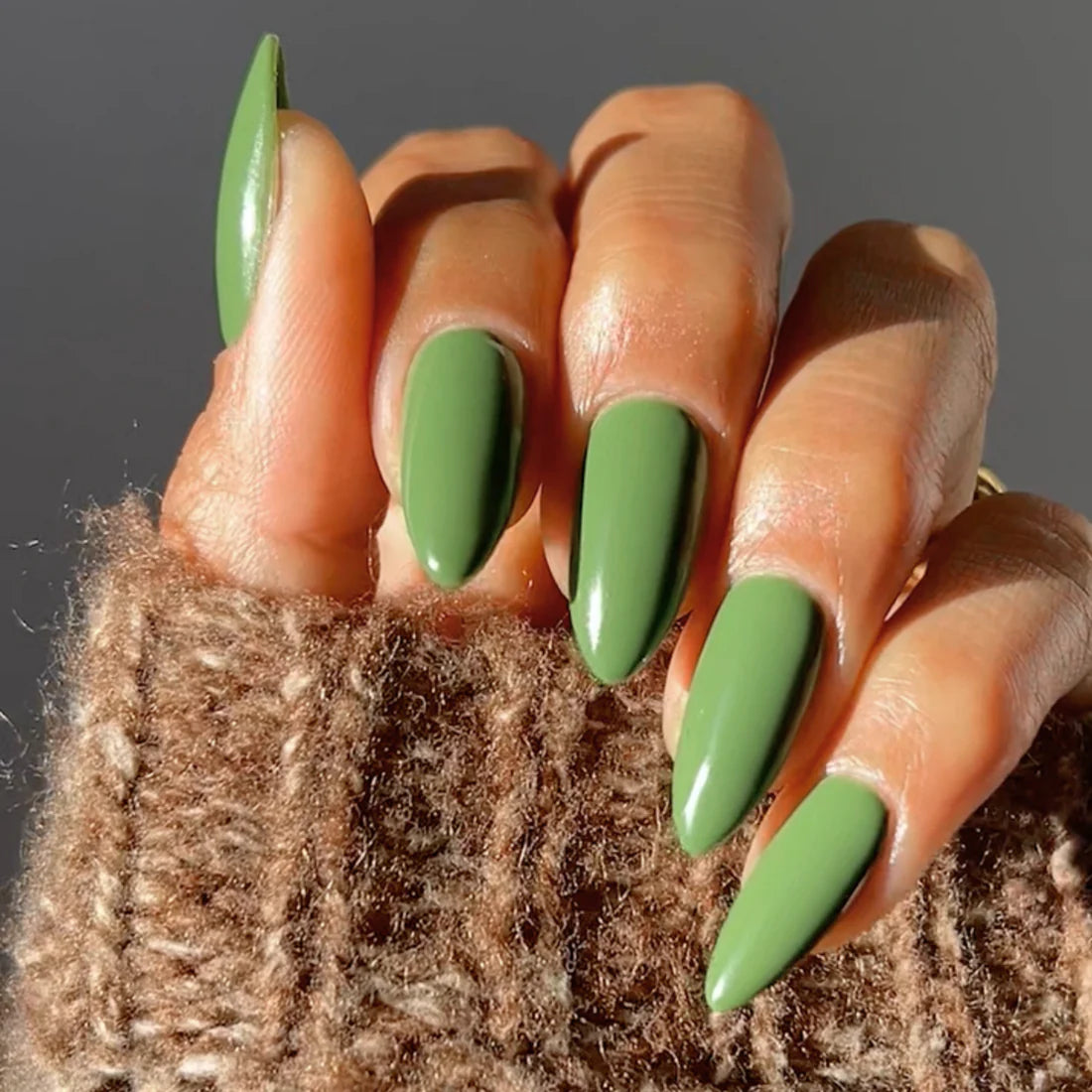 OLIVE GREEN DIVA #284