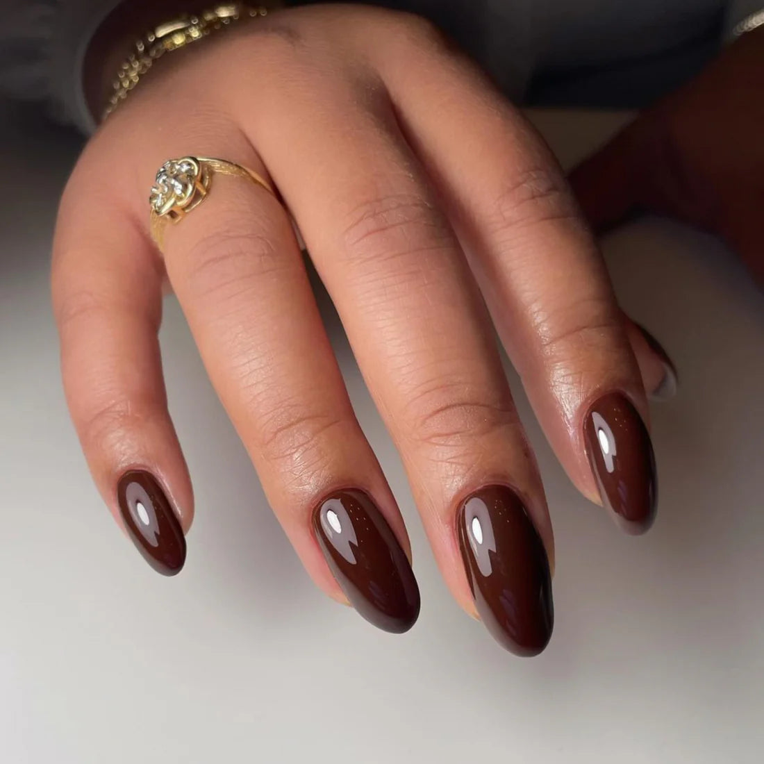 DC WALNUT BROWN #052
