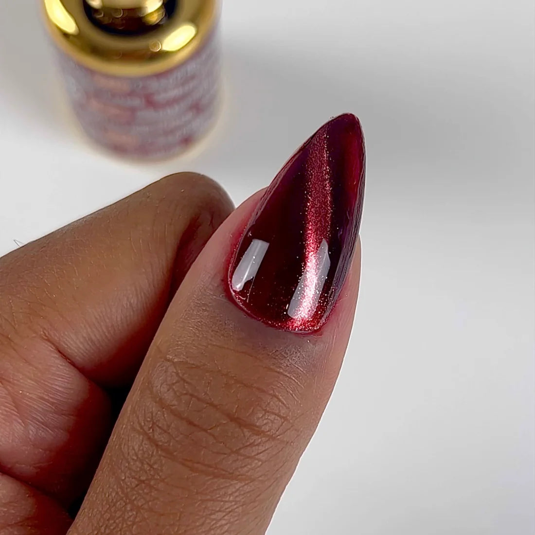 Dc 9D CAT EYE SMOOTHIE #06 - WINE N’ LUST