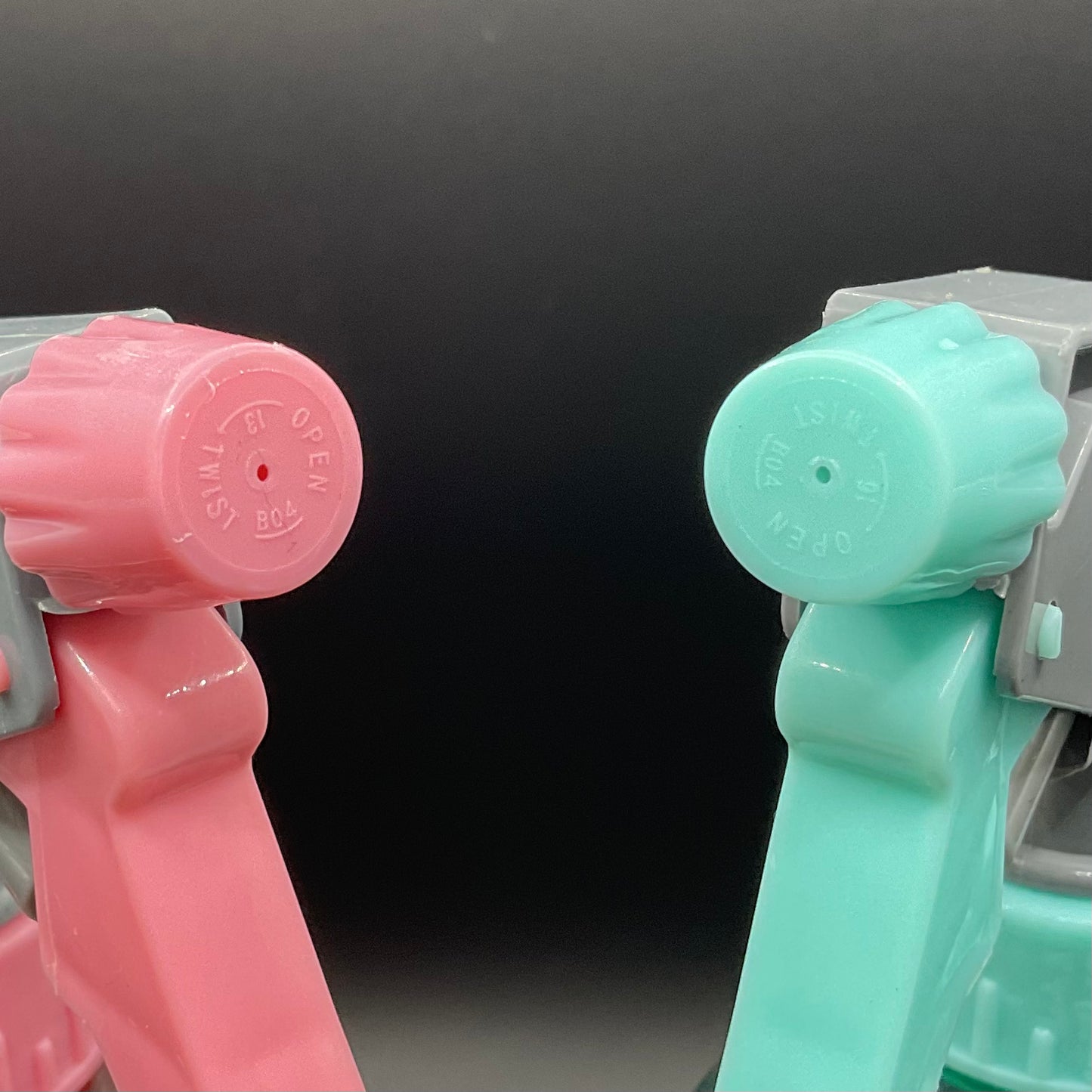 Empty Spray Bottle (color-Green & Pink)1pcs