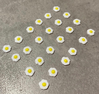 Miniature fried eggs