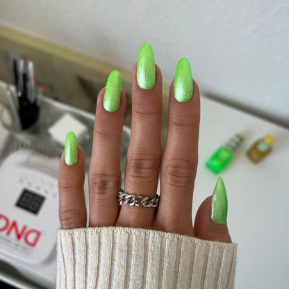 UFO MEETS EARTH DIVA #017
