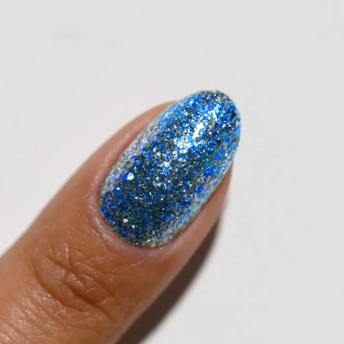 DND - DIVA - LIGHTS, CAMERA, AZUL! #320